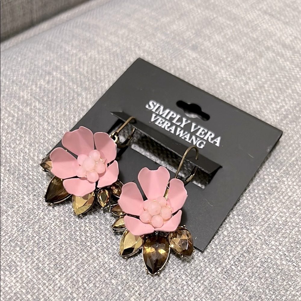 Simply Vera Vera Wang Pink And Gold Floral Earrings And Matching Necklace 15$